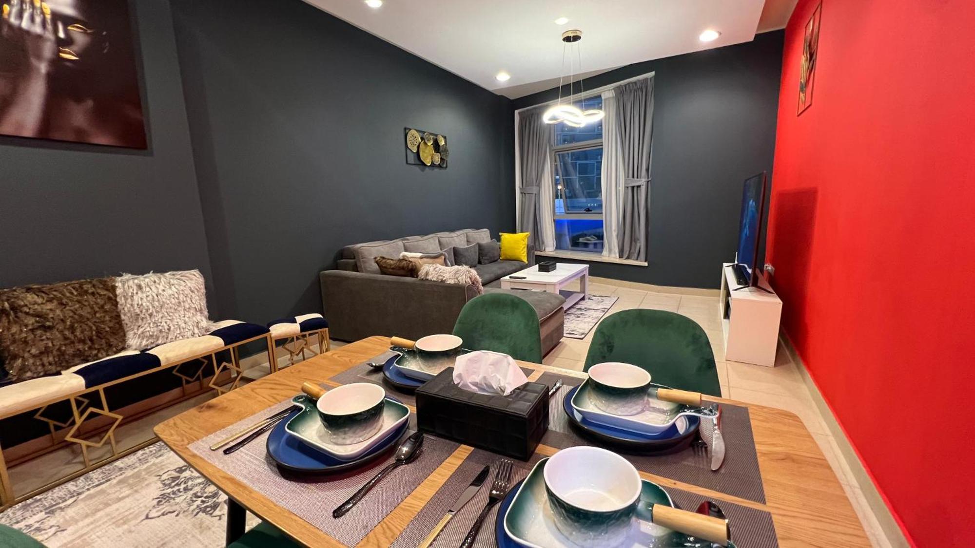 Premium Dubai Marina Two Bedroom Apartments With Sea View - Family Only Exterior photo